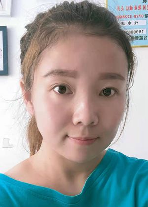 1990年10月14日出生后被人放在湖北仙桃市沙湖镇医院门卫室的张思静